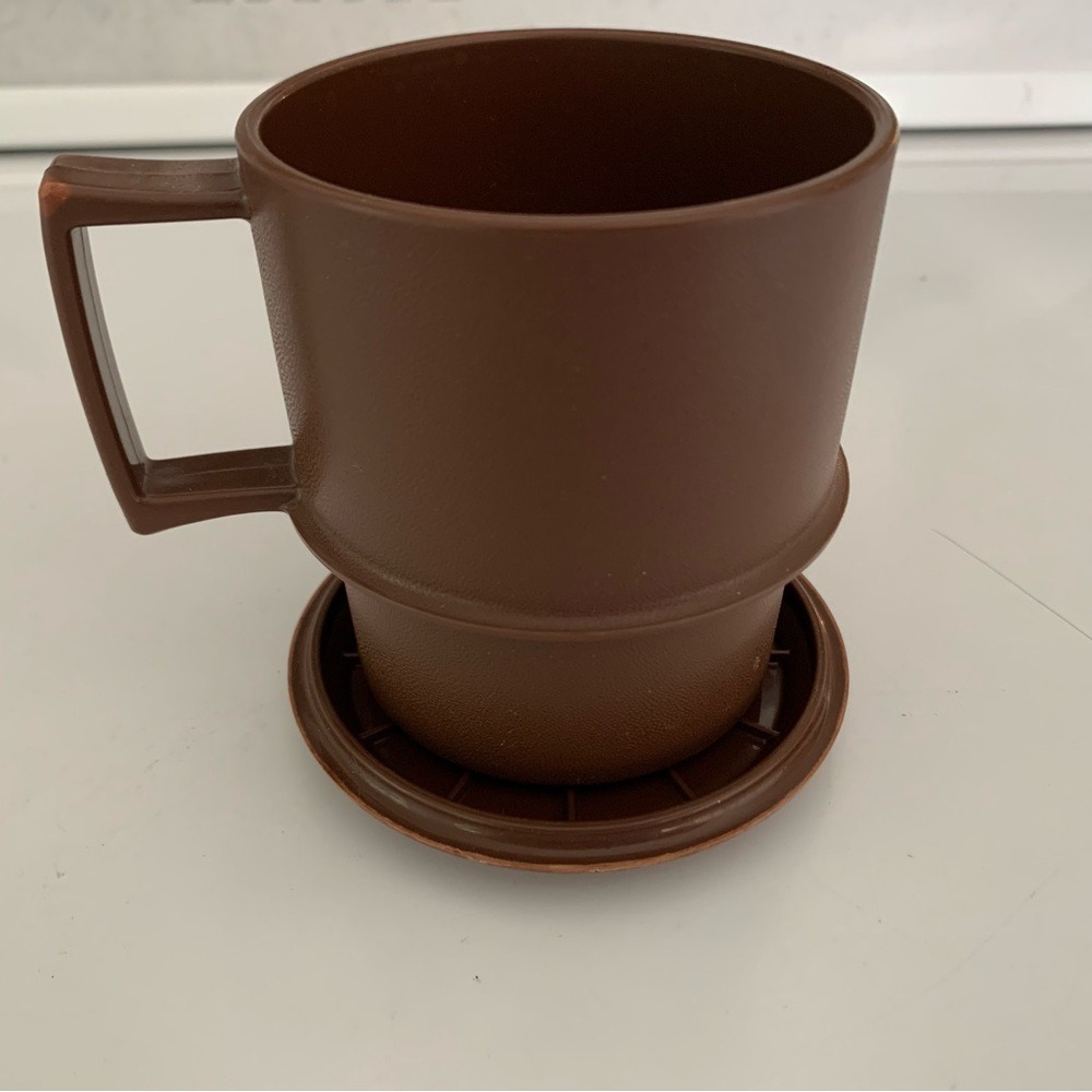 Tupperware Mug Lid Saucer chocolate Brown Vintage Camping Travel Coffee Cup - Picture 5 of 10